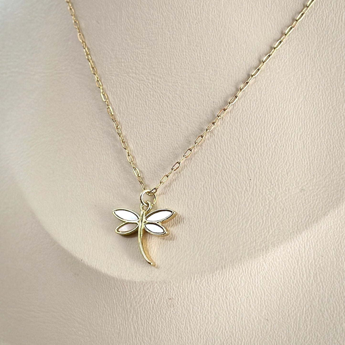 Collar Libélula Madre Perla