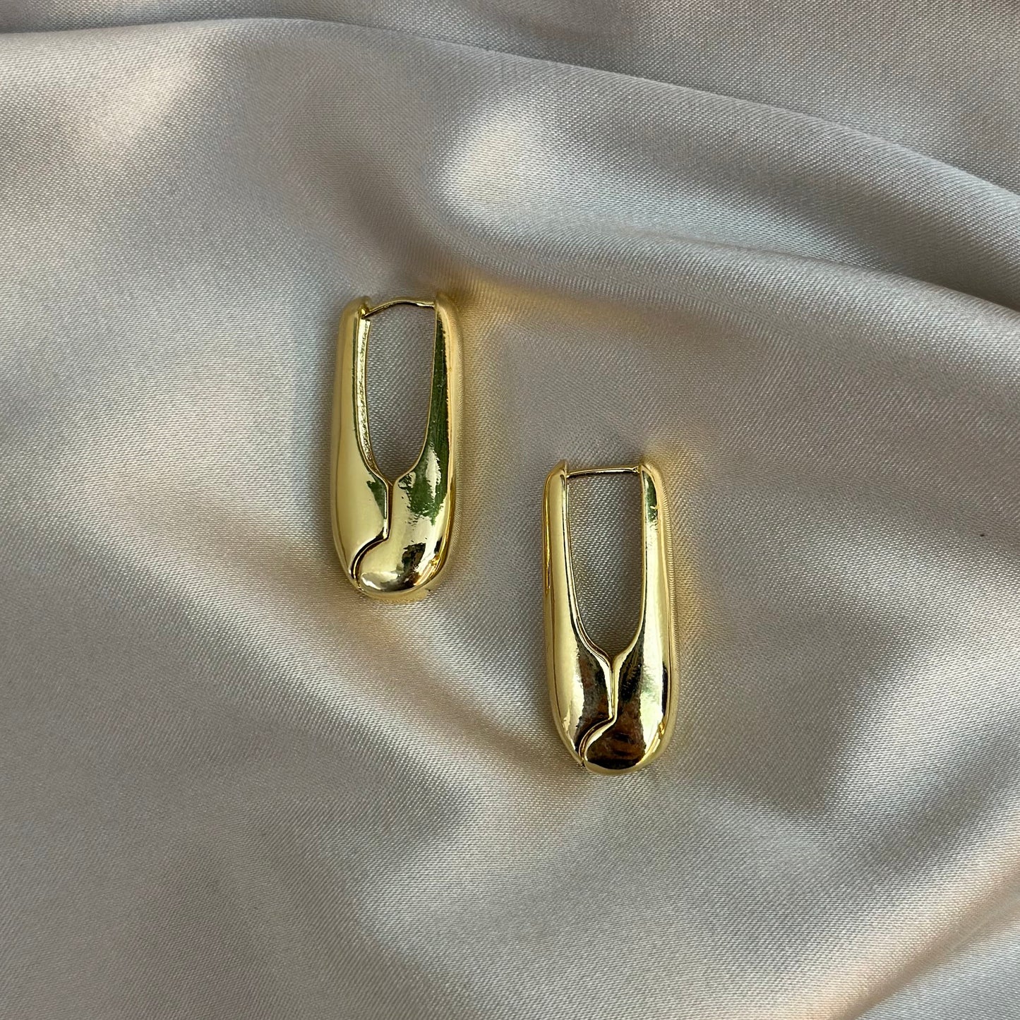 Aretes Gondola Dorados