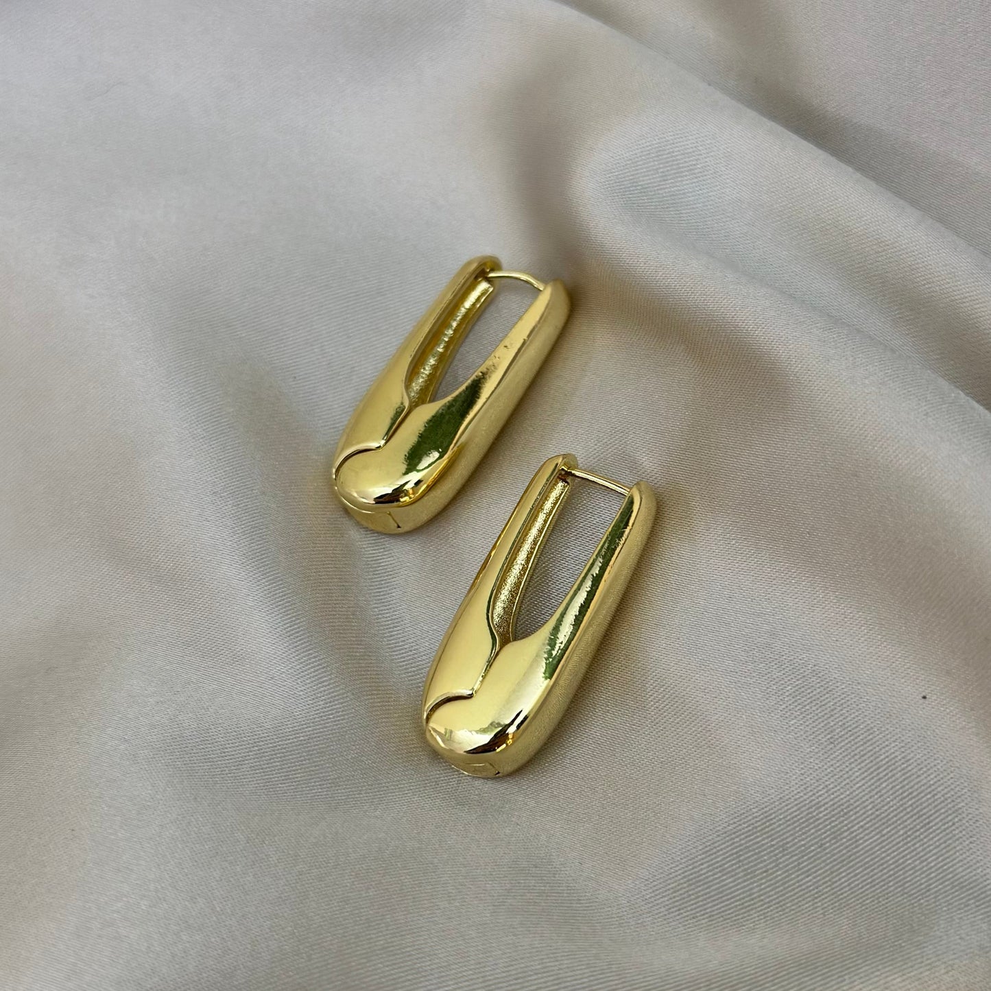 Aretes Gondola Dorados