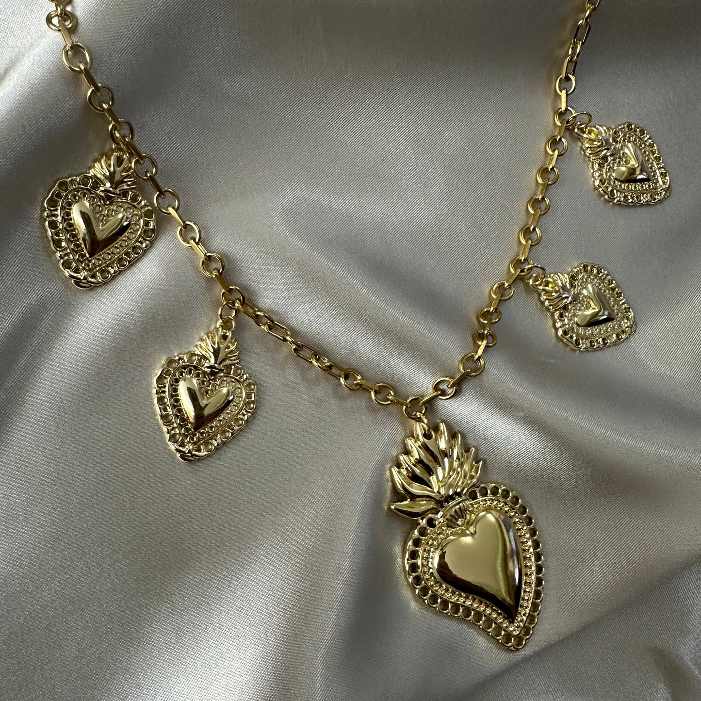 Collar Corazones Dorados
