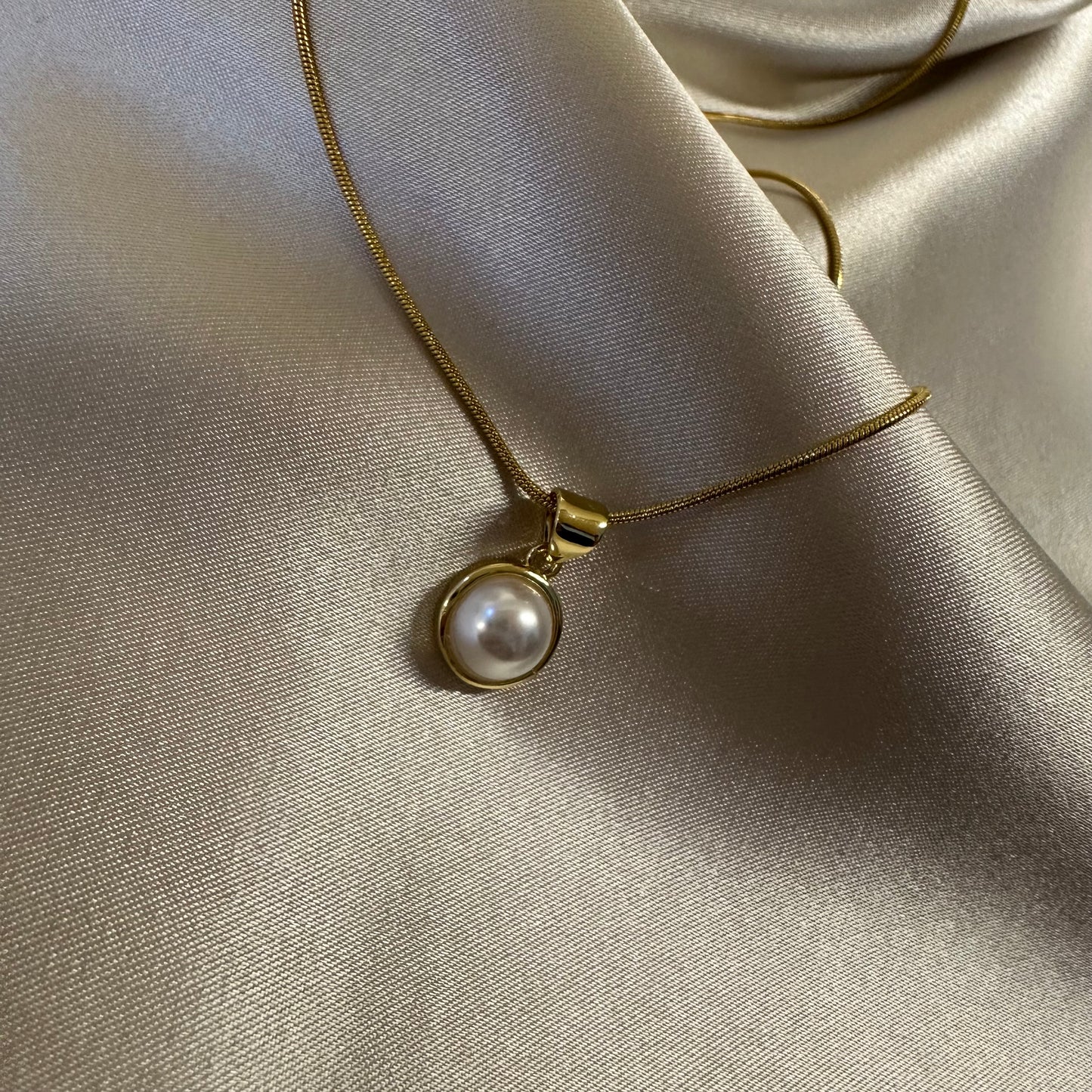 Collar Media Perla