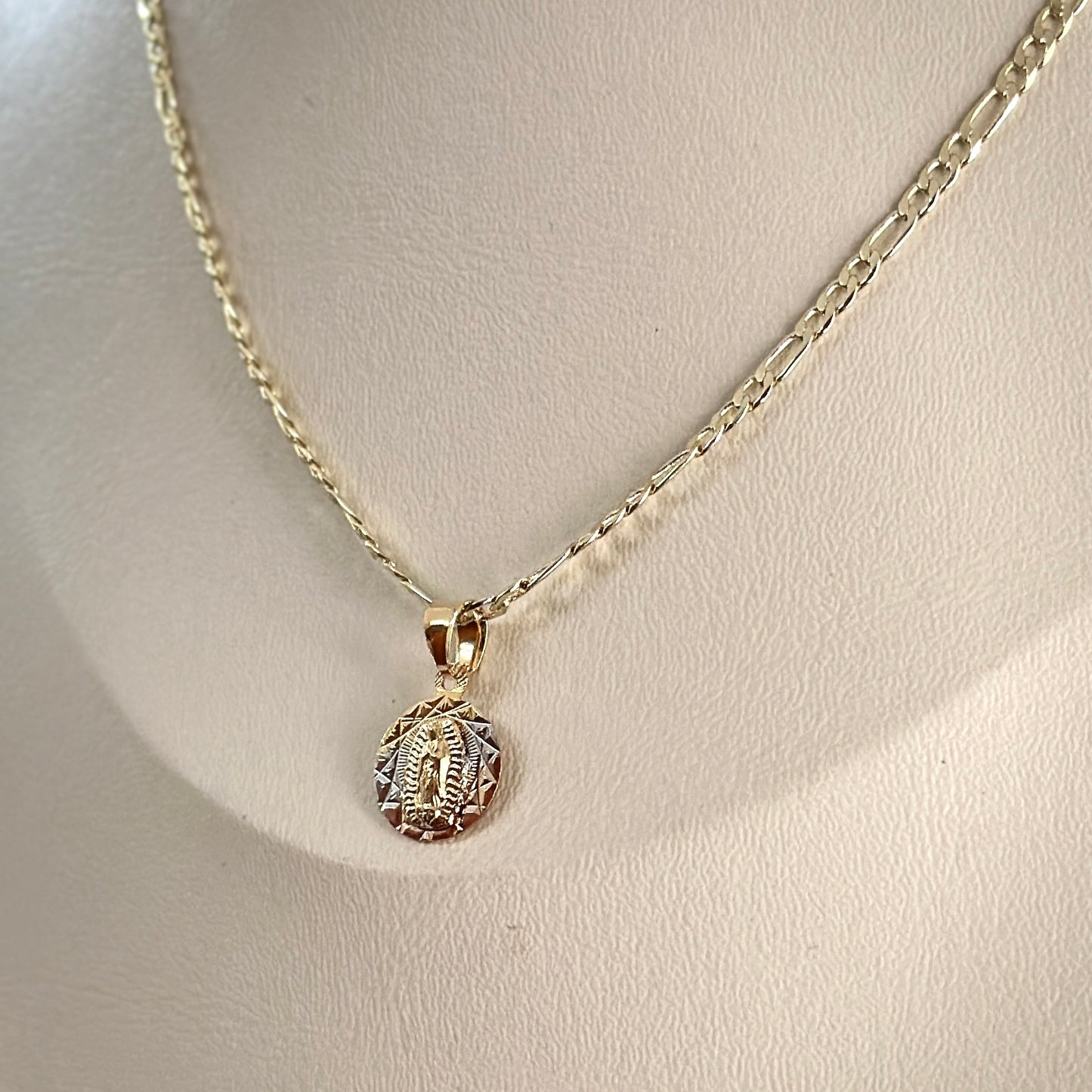 Collar Medalla Virgen Guadalupe