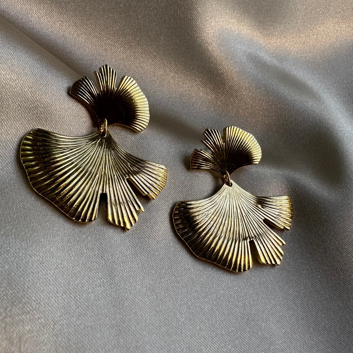Aretes Bruselas