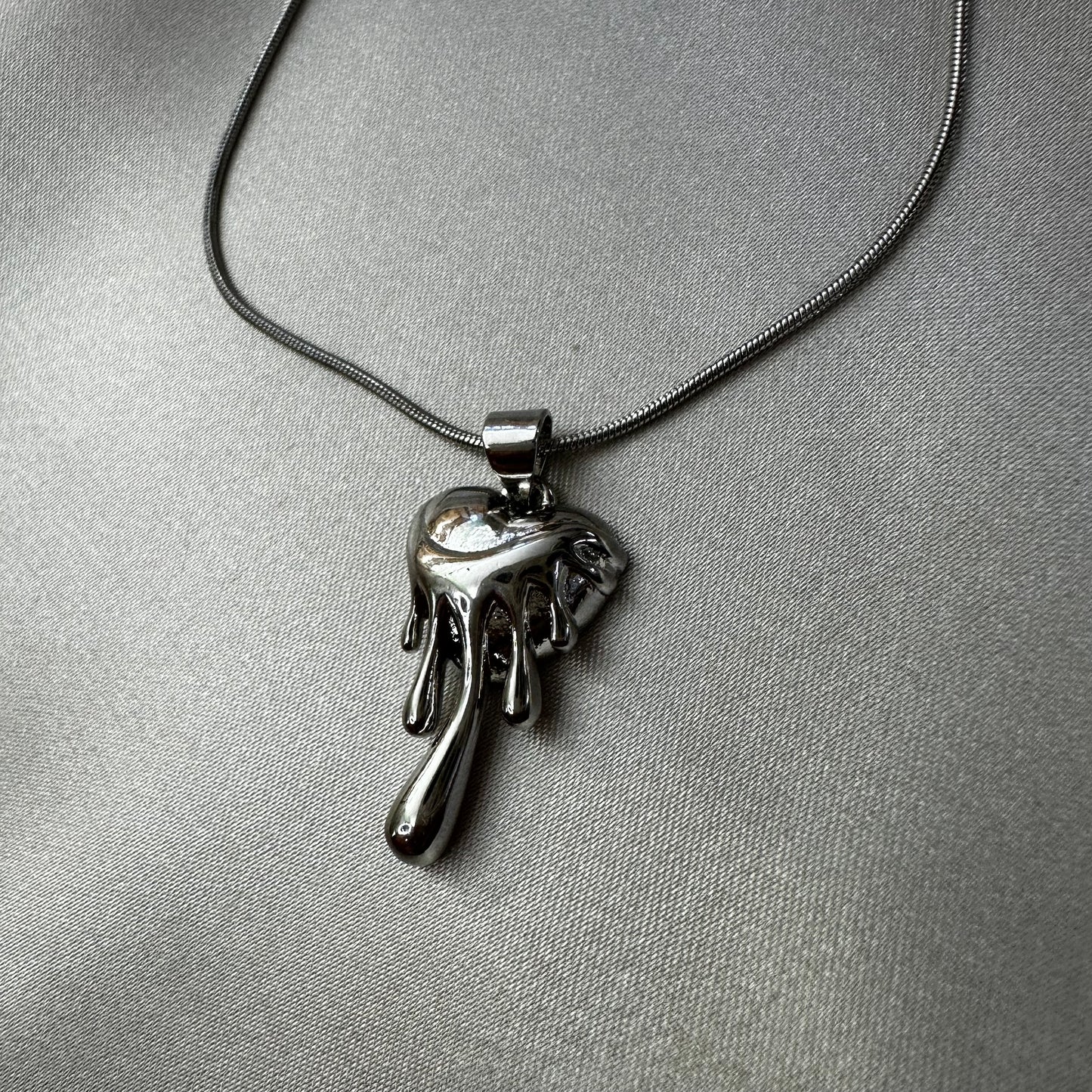 Collar Corazón Derretido