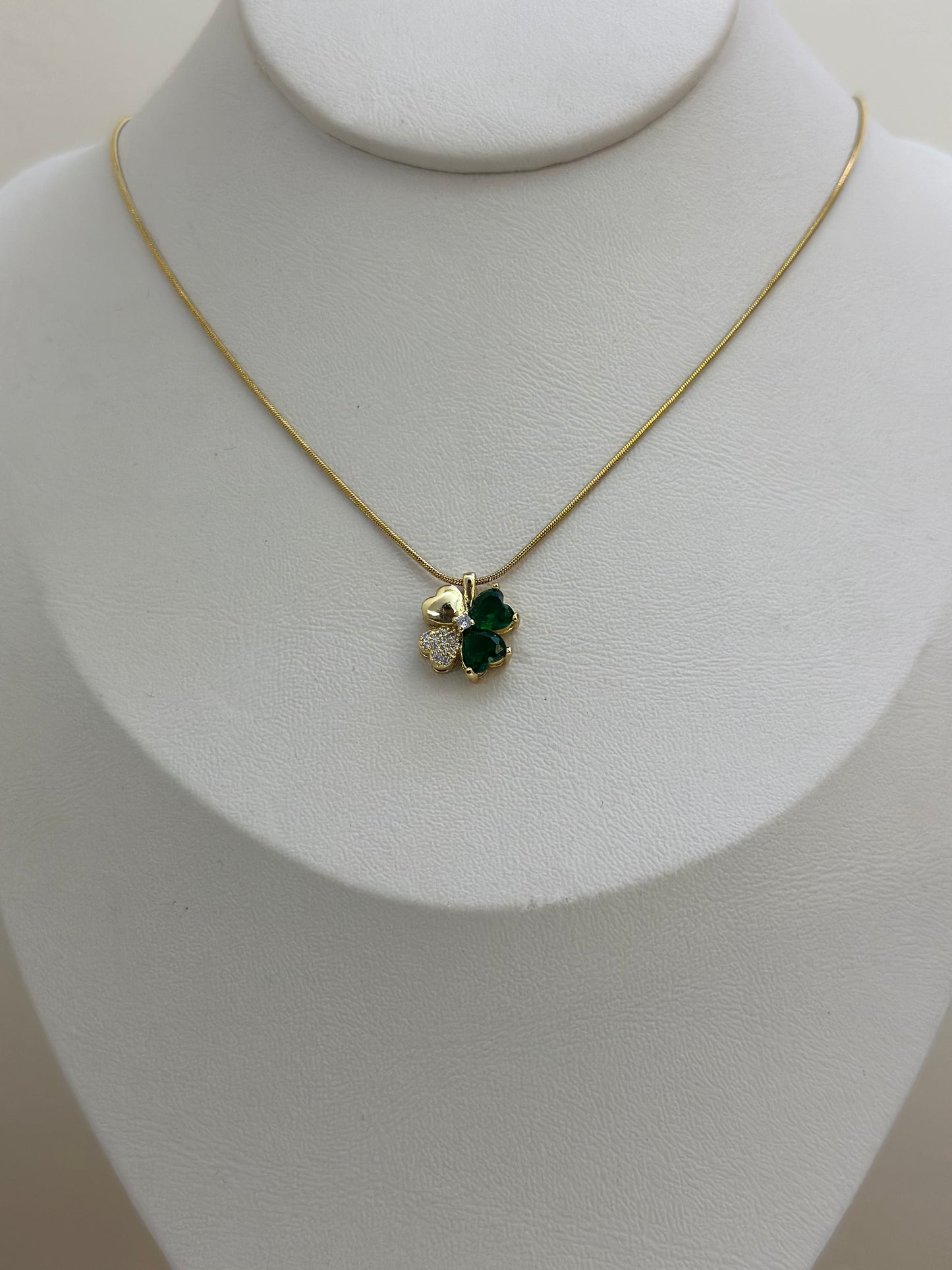 Collar Trébol