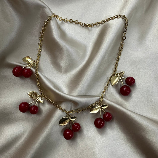 Collar Cherry
