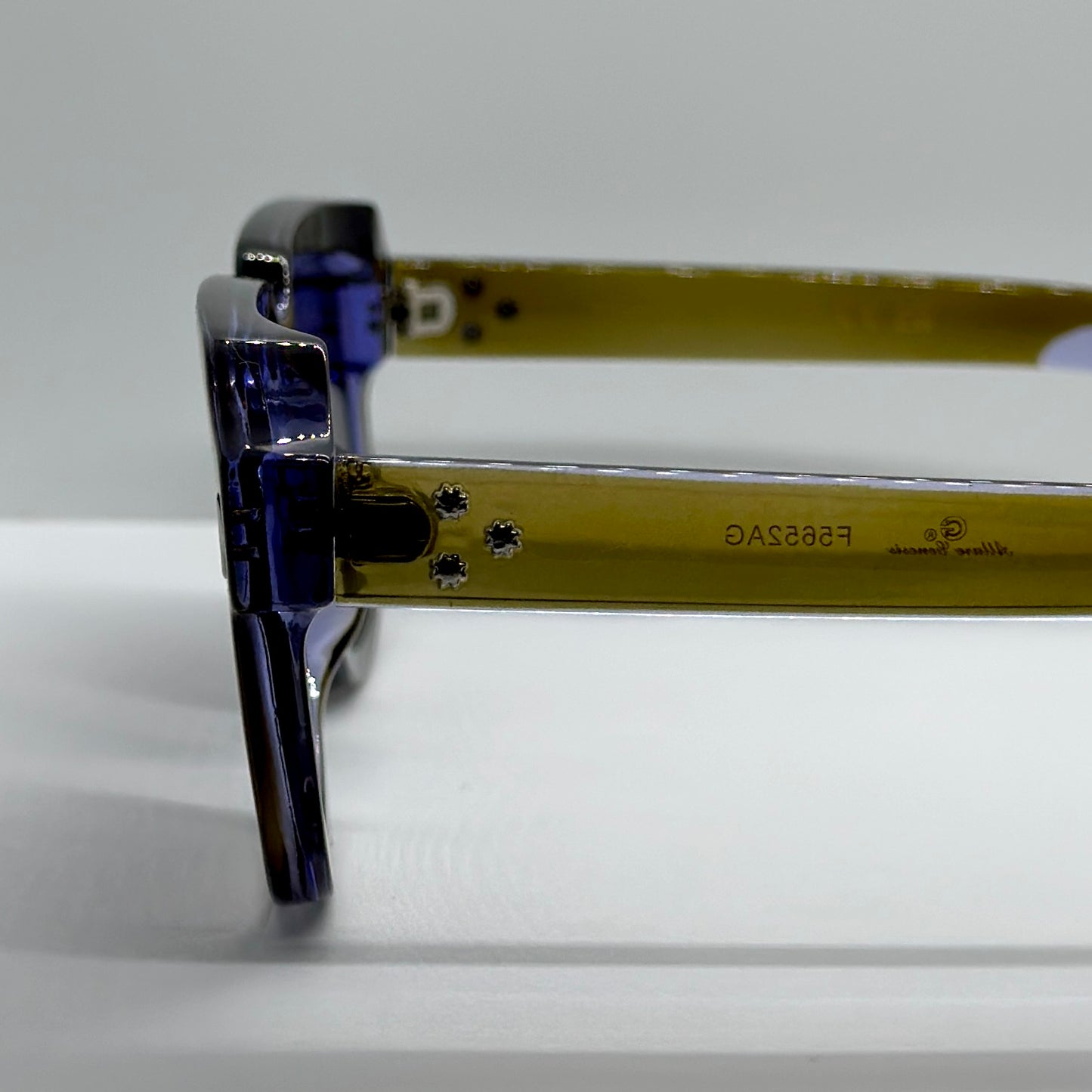 Lentes Hong Kong Morado