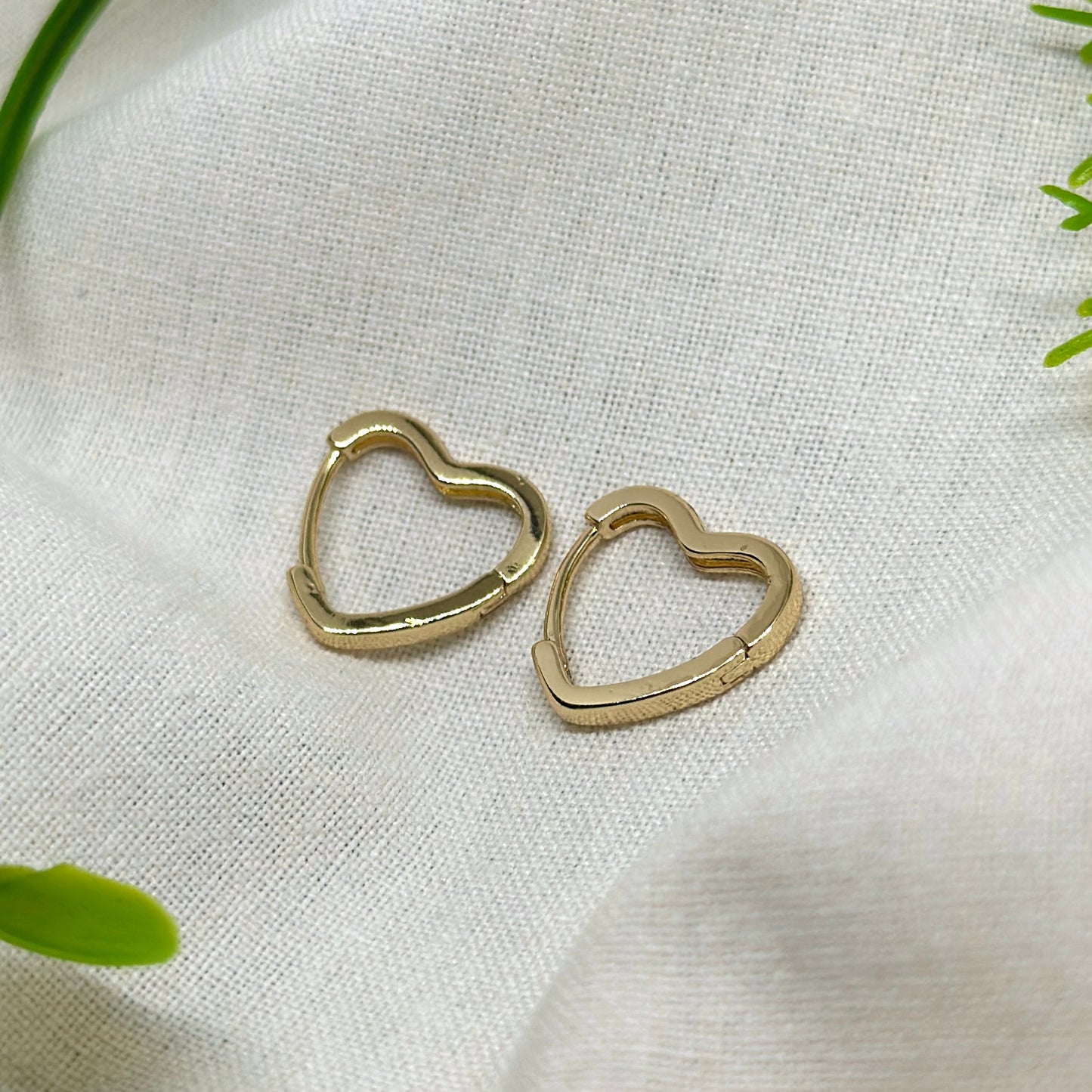 Aretes Corazón Dorado