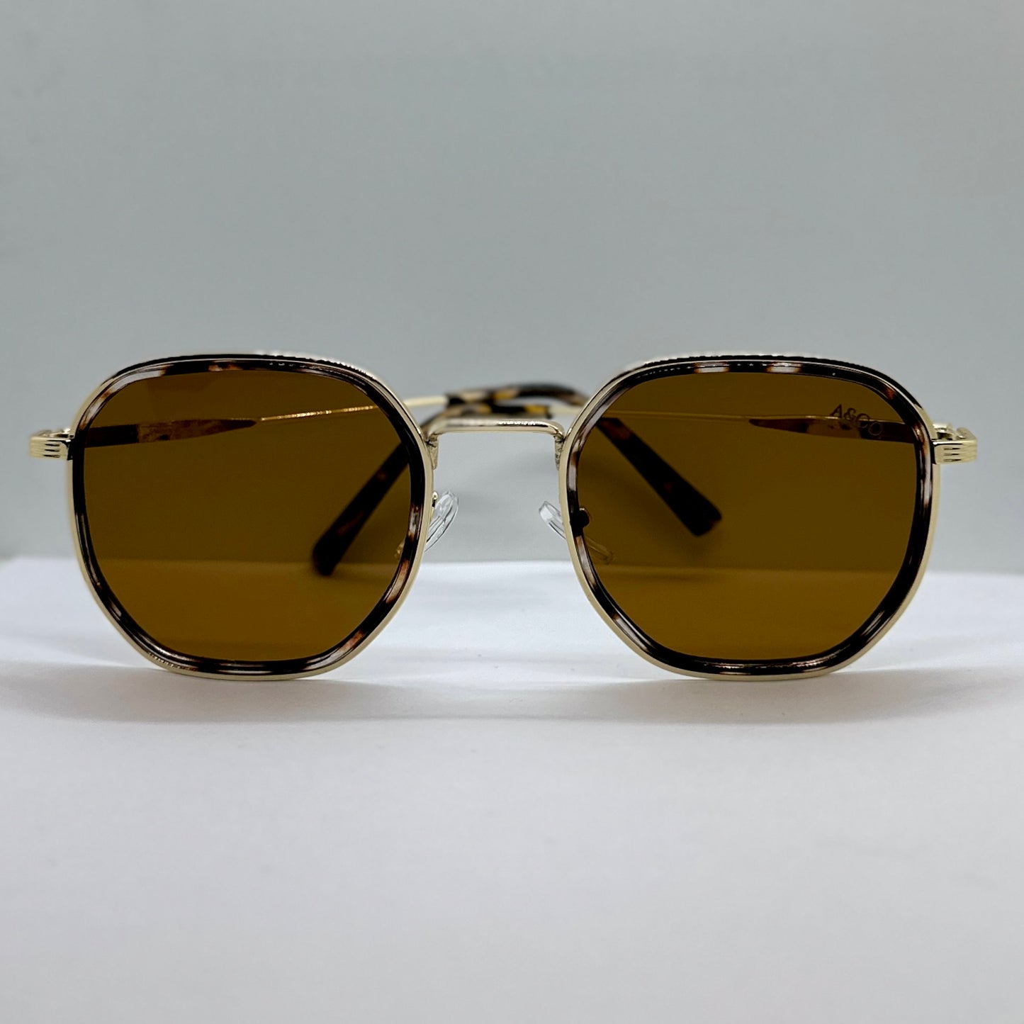 Lentes Vancouver Café